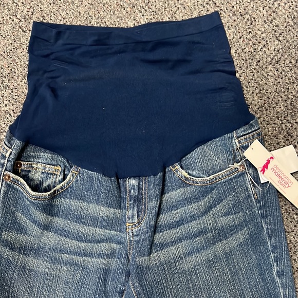 A PEA IN THE POD | cropped maternity jeans SMALL - Picture 3 of 5